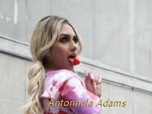 Antonnela_Adams