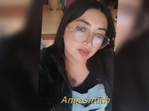 Aniiesmiith