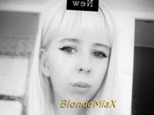 BlondeMiaX