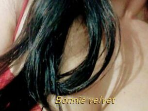 Bonnie_velvet