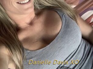 Danielle_Davis_XO