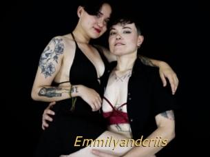 Emmilyandcriis