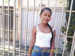 Kylie_cooperr