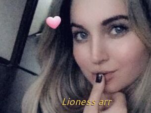 Lioness_arr