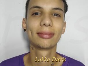 Lukke_Davis