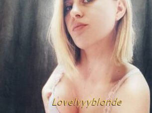 Lovelyyyblonde