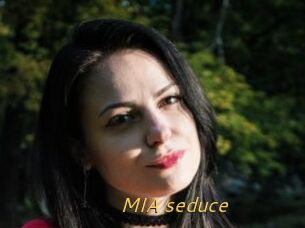 MIA_seduce