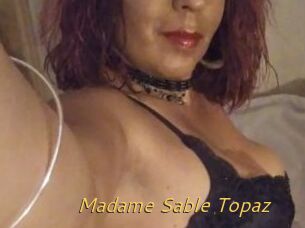 Madame_Sable_Topaz