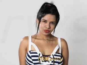 MiaLeony