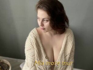 Mia_more_mur
