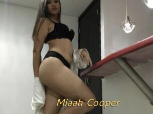 Miaah_Cooper