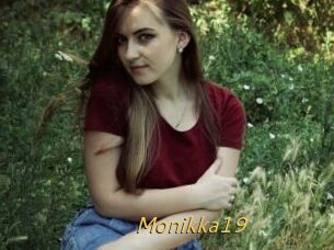 Monikka19
