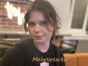 Melanietacker