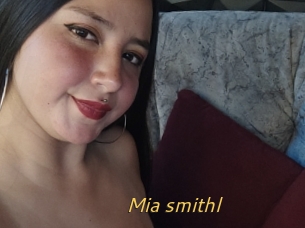 Mia_smithl