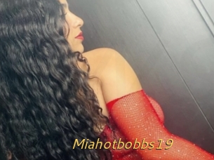 Miahotbobbs19