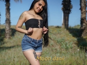 Moon_danii