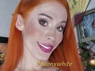 Moonxwhite