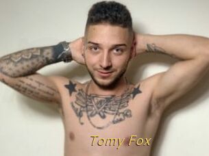 Tomy_Fox