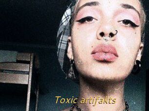 Toxic_artifakts