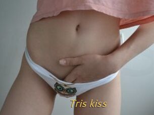 Tris_kiss
