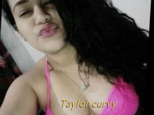 Taylor_curvy