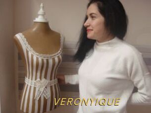 VERONYIQUE