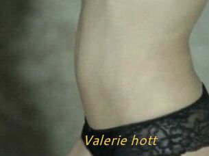 Valerie_hott